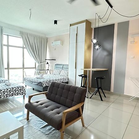 Palazio Serviced Apartment In Mount Austin Near Aeon Ikea Toppen Hsi Джохор-Бару Экстерьер фото