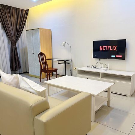 Palazio Serviced Apartment In Mount Austin Near Aeon Ikea Toppen Hsi Джохор-Бару Экстерьер фото