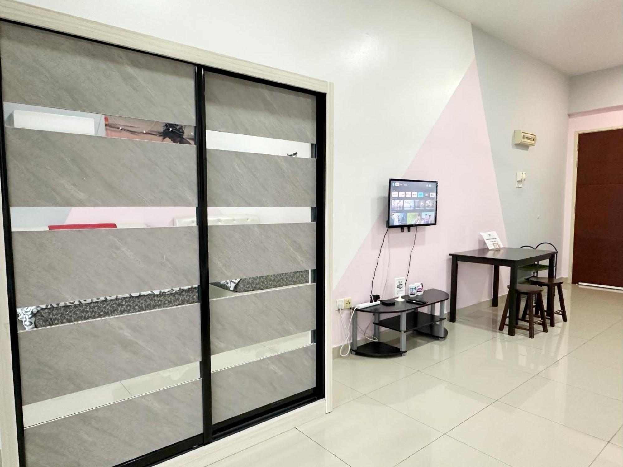 Palazio Serviced Apartment In Mount Austin Near Aeon Ikea Toppen Hsi Джохор-Бару Экстерьер фото