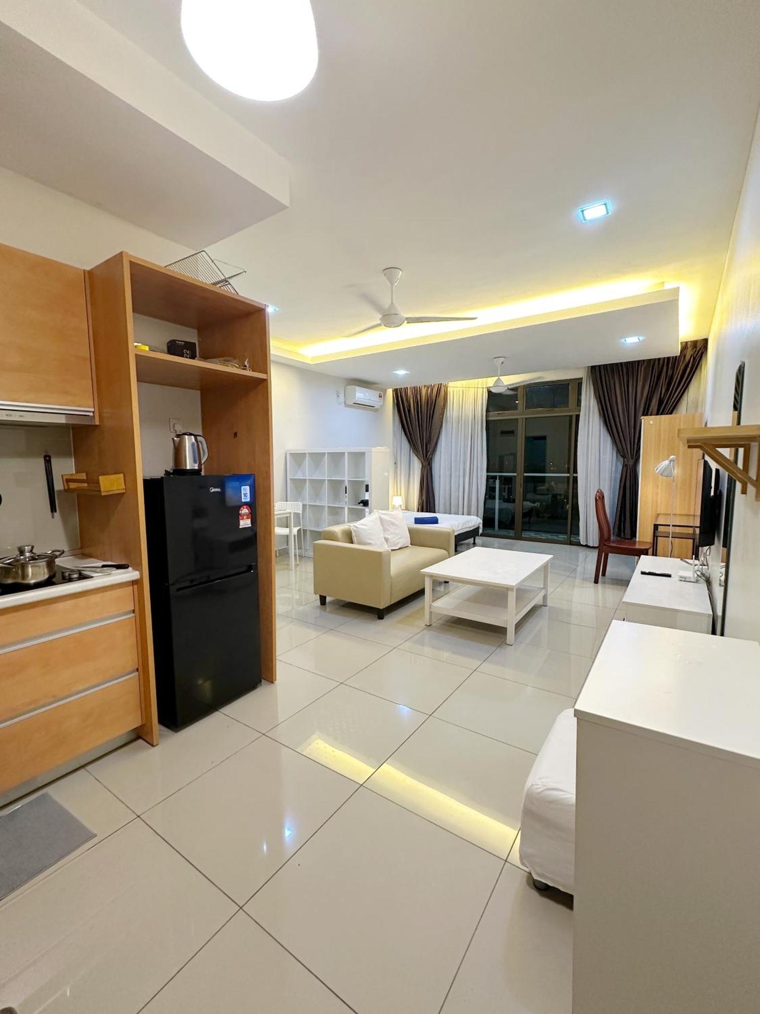 Palazio Serviced Apartment In Mount Austin Near Aeon Ikea Toppen Hsi Джохор-Бару Экстерьер фото